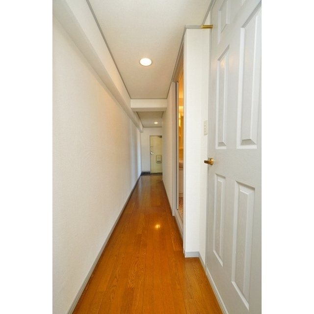 ラカーサ　アルタの内装|廊下