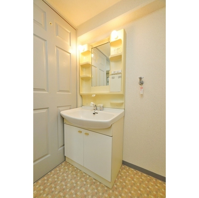 ラカーサ　アルタの洗面所|洗髪洗面化粧台