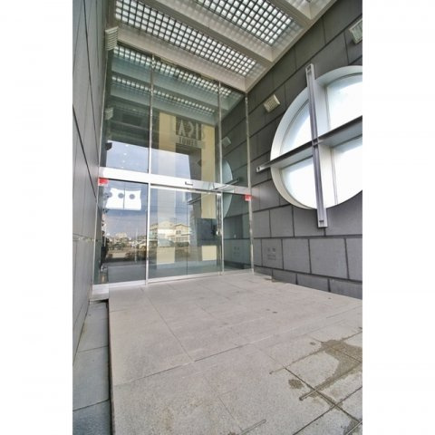 岐阜市薮田南１丁目の店舗一部のエントランス