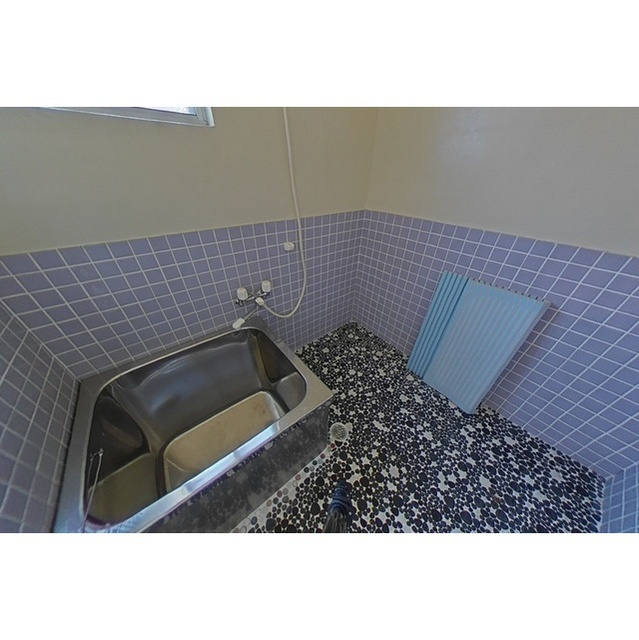 岐阜市長良福江町１丁目の一戸建ての浴室