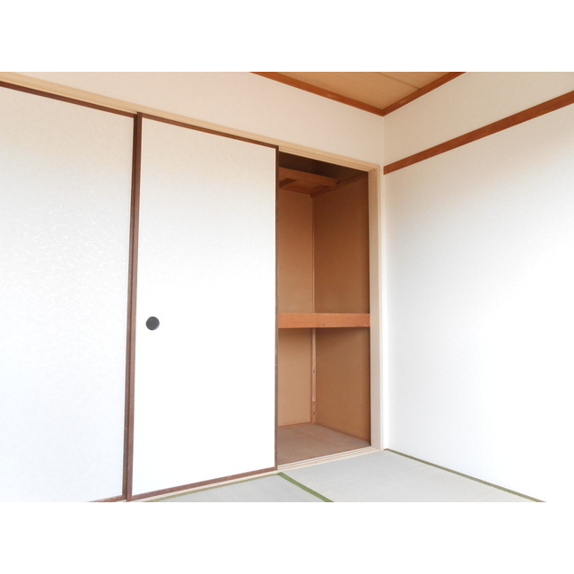 コーポみどりの収納|和室4.5帖