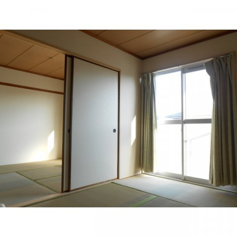 コーポみどりの居間・リビング|和室6帖