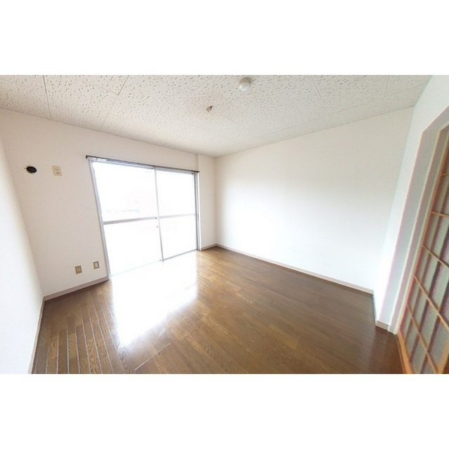 第２サンハイツ戸崎の居間・リビング