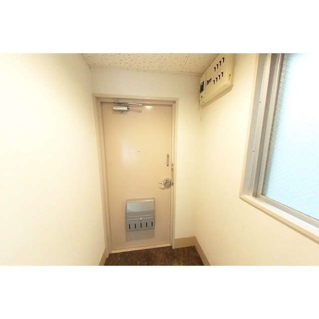 第２サンハイツ戸崎の玄関