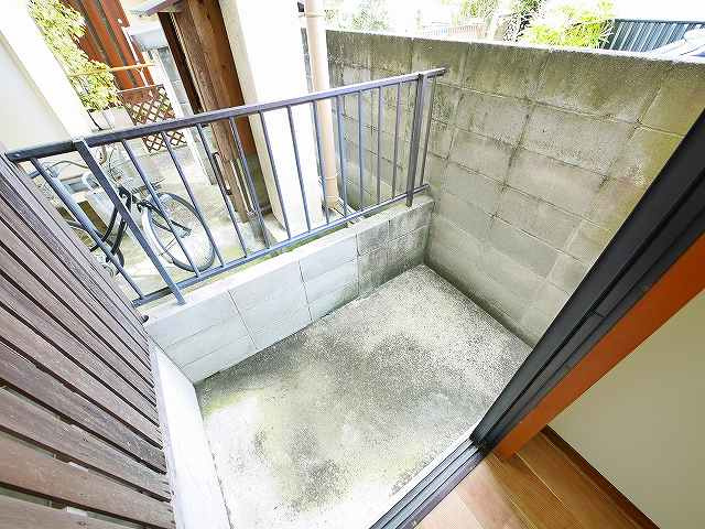 コーポ綿町のバルコニー|バルコニーは２つあります。