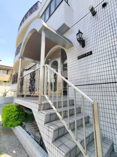 【エントランス】 | 高級感のあるエントランスです。