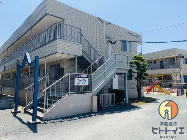 ロイヤルイズミP1の外観