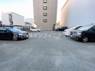 【駐車場】 | 駐車場に車を止められます