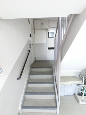 【エントランス】 | 竹山団地3206号棟 | マンションのエントランスです。
