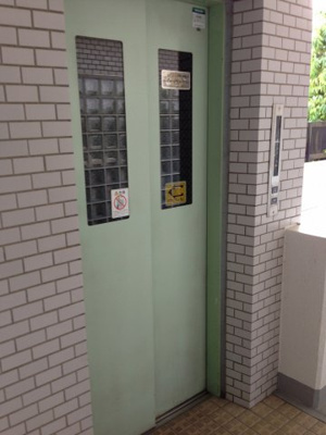 【その他共用部分】 | 東急ドエルアルス横浜十日市場 | お買い物時やベビーカーの出し入れに便利なエレベーター付。