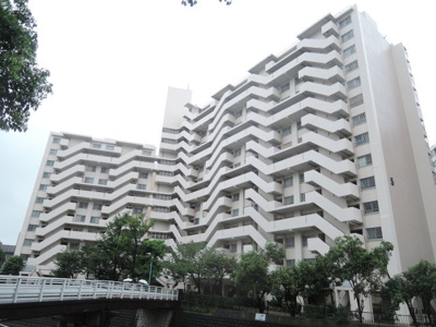 【外観】 | 天王町スカイハイツ5号棟 | 10階南向きにつき日当たり・眺望良好です
女性に人気！収納力の高いウォークインクローゼット付。