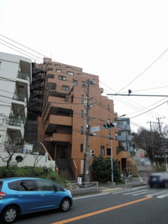 【外観】 | 京急本線「能見台」駅徒歩5分・京急本線「京急富岡」駅徒歩7分。
人気の2駅利用可能。
巡回管理ですが管理体制良好です。