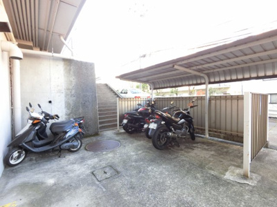 【その他共用部分】 | グリーンヒルズ横浜D棟 | バイク置き場です。
