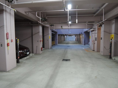 【駐車場】 | グランデュオ本牧 | 機械式駐車場です。
お車をお持ちの方も安心です。