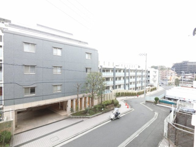 【展望】 | グランシティ三ツ沢公園 | 物件からの眺望です。
前建物がなく開放感があります。