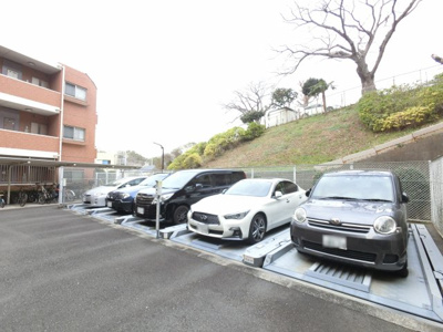 【駐車場】 | グランシティ三ツ沢公園 | 機械式駐車場。