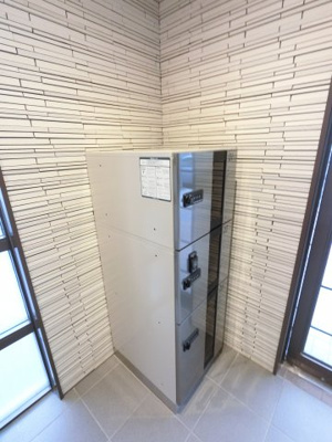 【その他共用部分】 | コスモ日吉 | 宅配ボックス付きマンションです。
不在時にも荷物が受け取れて便利です。