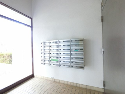 【その他共用部分】 | パークシティ金沢八景C棟 | 集合ポストです。
郵便物はこちらからお取りください。
