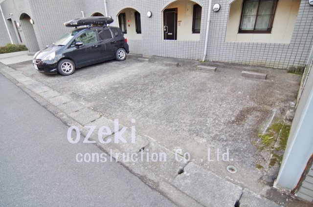 アネックス北越谷プラザの駐車場