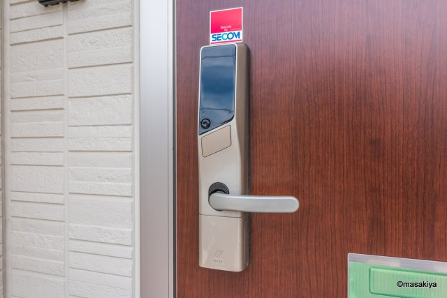 ヴァンテ・アン Fのエントランス