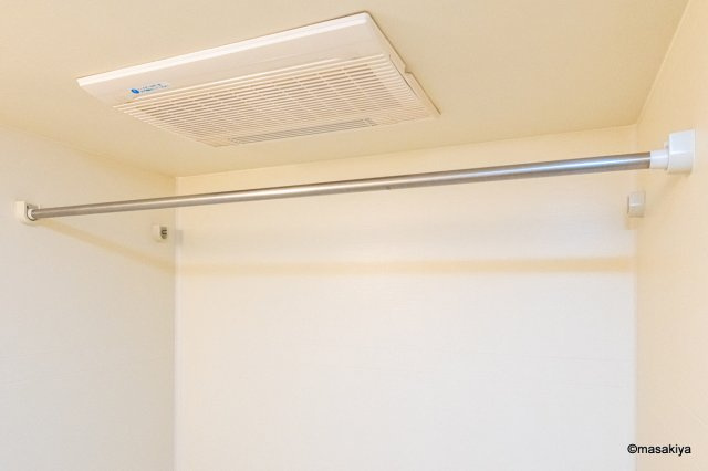 メゾン ロータスの浴室|浴室乾燥機付きです。