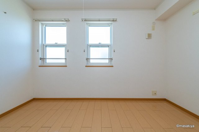 メゾン ロータスの居間・リビング|寝室