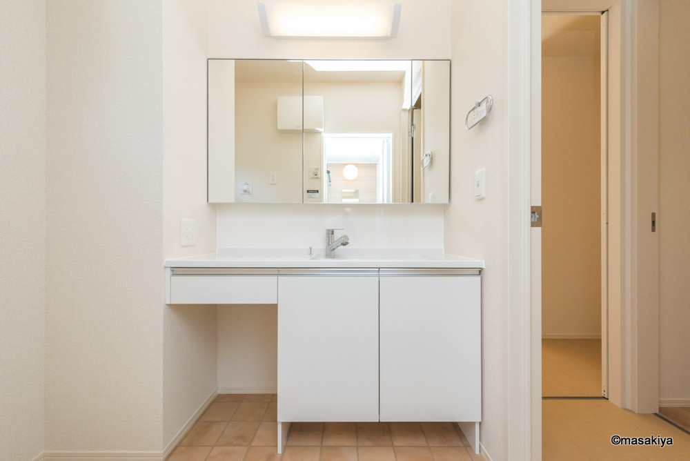 IRシンシアⅡの洗面所|洗面・脱衣　シャンプードレッサー付き。