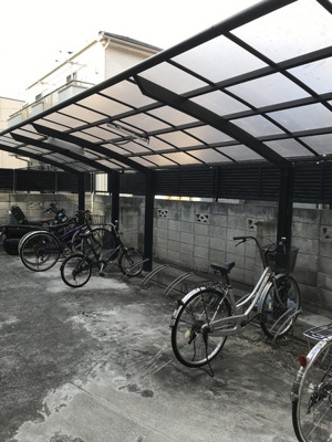 【その他共用部分】 | グランパアレⅢ | 屋根付き駐輪場