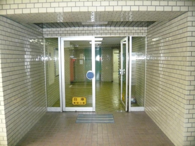 【エントランス】 | いづみハイツ市ヶ谷