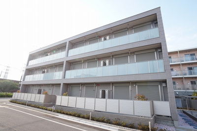 【外観】 | リバーサイド芦原 | 1フロア4室からなる全室南向きの２LDKペット共生物件です