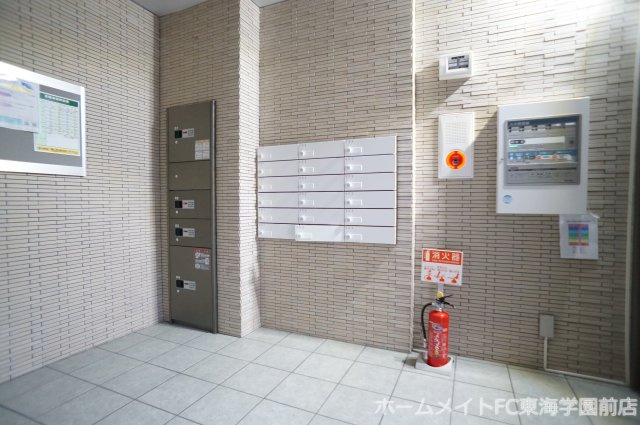 熊本市中央区新屋敷２丁目の賃貸マンションのエントランス