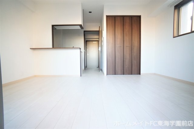 熊本市中央区新屋敷２丁目の賃貸マンションの居間・リビング