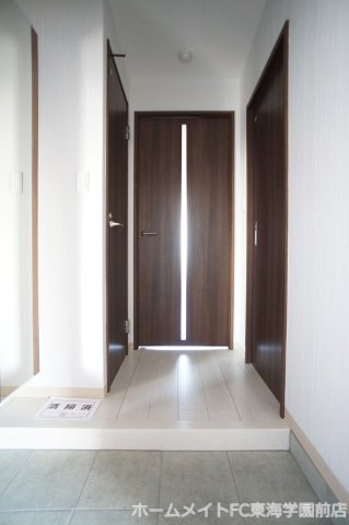 熊本市中央区新屋敷２丁目の賃貸マンションの玄関