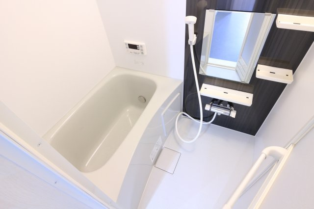 シャイニー西舞子の浴室