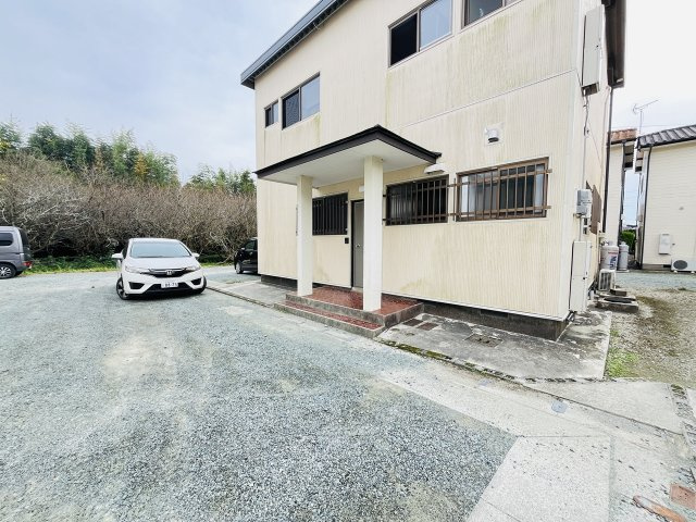 アイコーポの駐車場