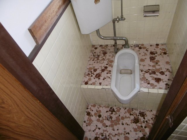  | 八幡町事務所3階