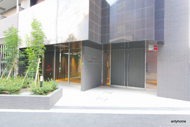 エスリード難波ザ・ゲート　仲介手数料無料のエントランス
