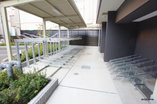 エスリード難波ザ・ゲート　仲介手数料無料の駐車場