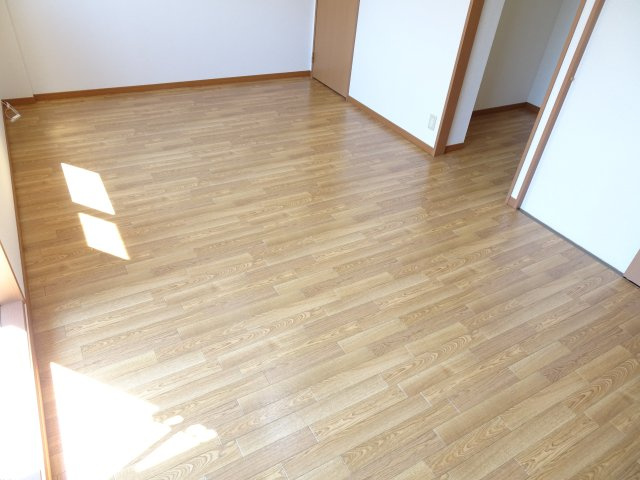 サニーウェルの洋室