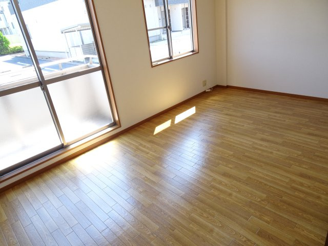 サニーウェルの洋室