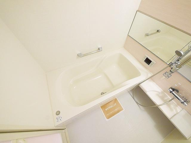 ビアン　シャンテの浴室|落ち着いた空間のお風呂です