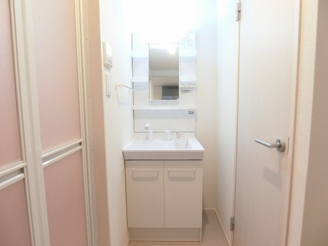 ラ・ヴェリテ水天宮の独立洗面台