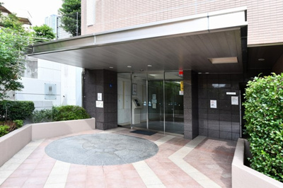 【エントランス】 | 【千里中央駅まで徒歩８分♪室内すごくきれいです！】千里中央レジデンス