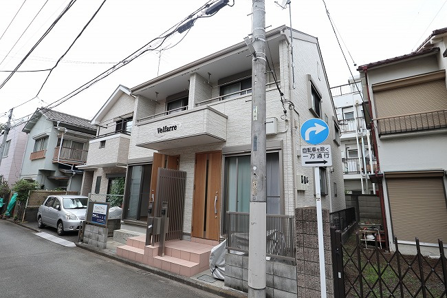ヴェルファーレの外観