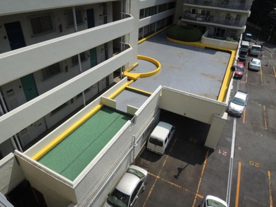 【その他共用部分】 | DIKマンション大船 | お子様が遊べる２階ピロティ