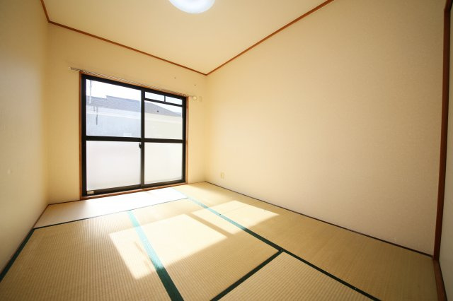 ヴァンベール新舞子の和室