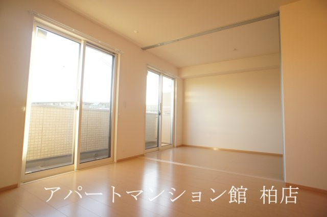 グランフェリシアの駐車場