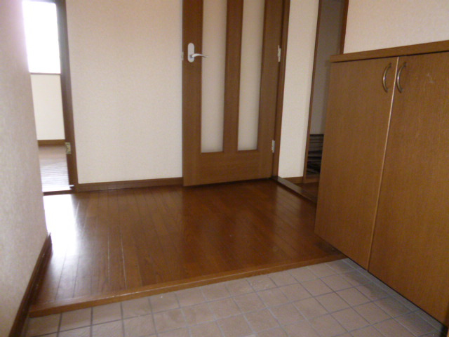 プラティークAの玄関