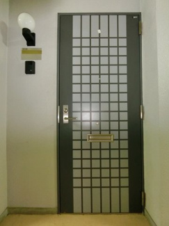 【エントランス】 | 玄関前です