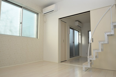 【洋室】 | 本陣テラス